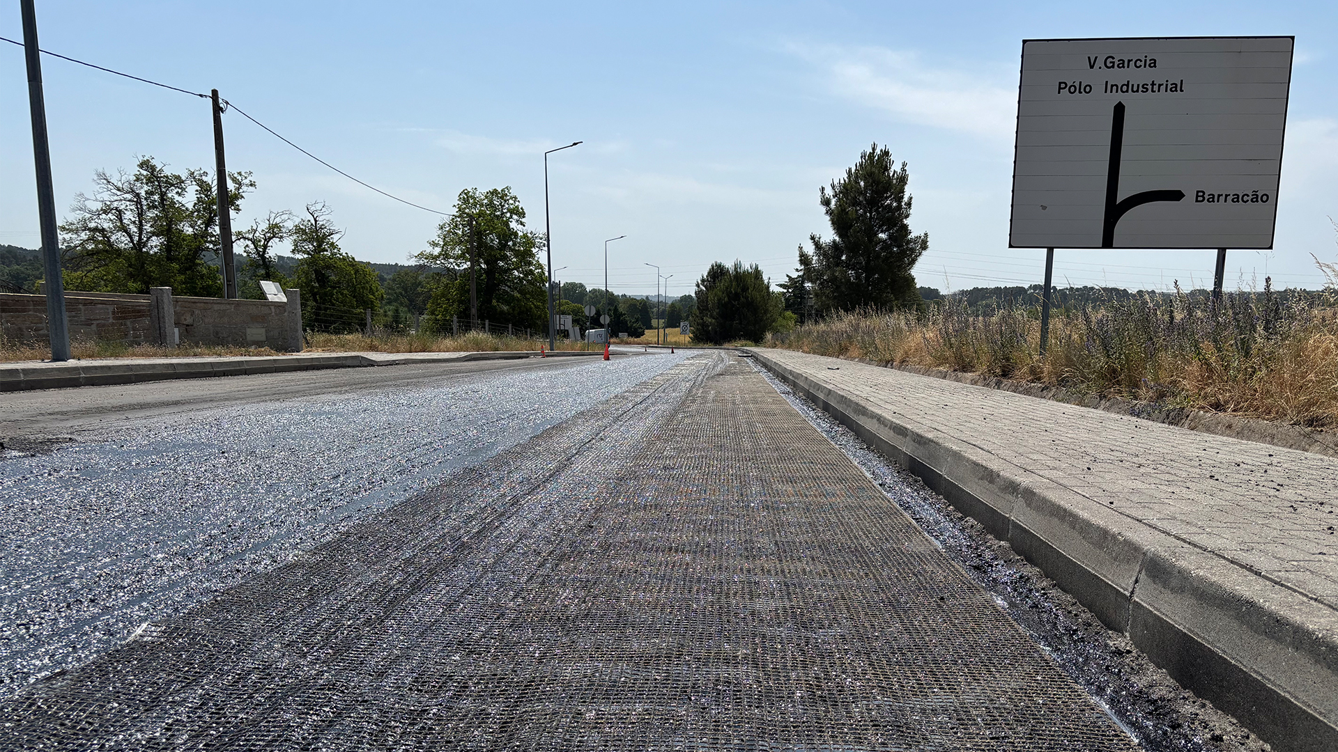 Strukturelle Verstärkung der Zufahrtsstrasse zu einer Logistikplattform