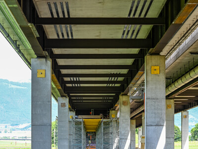 Ansicht der Beton-Stahl-Verbundkonstruktion der sanierten Brücke